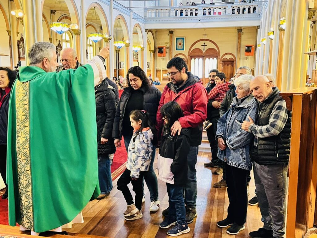 Mes de la familia. renovacion promesas 2